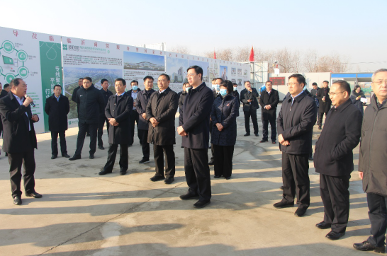 臨沂市常務(wù)副市長侯曉濱一行到商貿(mào)服務(wù)型國家物流樞紐山東順和國際智慧物流園項(xiàng)目現(xiàn)場(chǎng)參觀調(diào)研