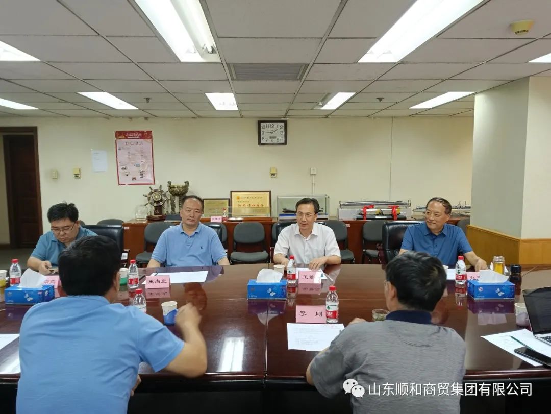 集團黨委書記趙玉璽陪同臨沂商城黨工委書記、管委會主任王景美一行到訪中國交通運輸協(xié)會